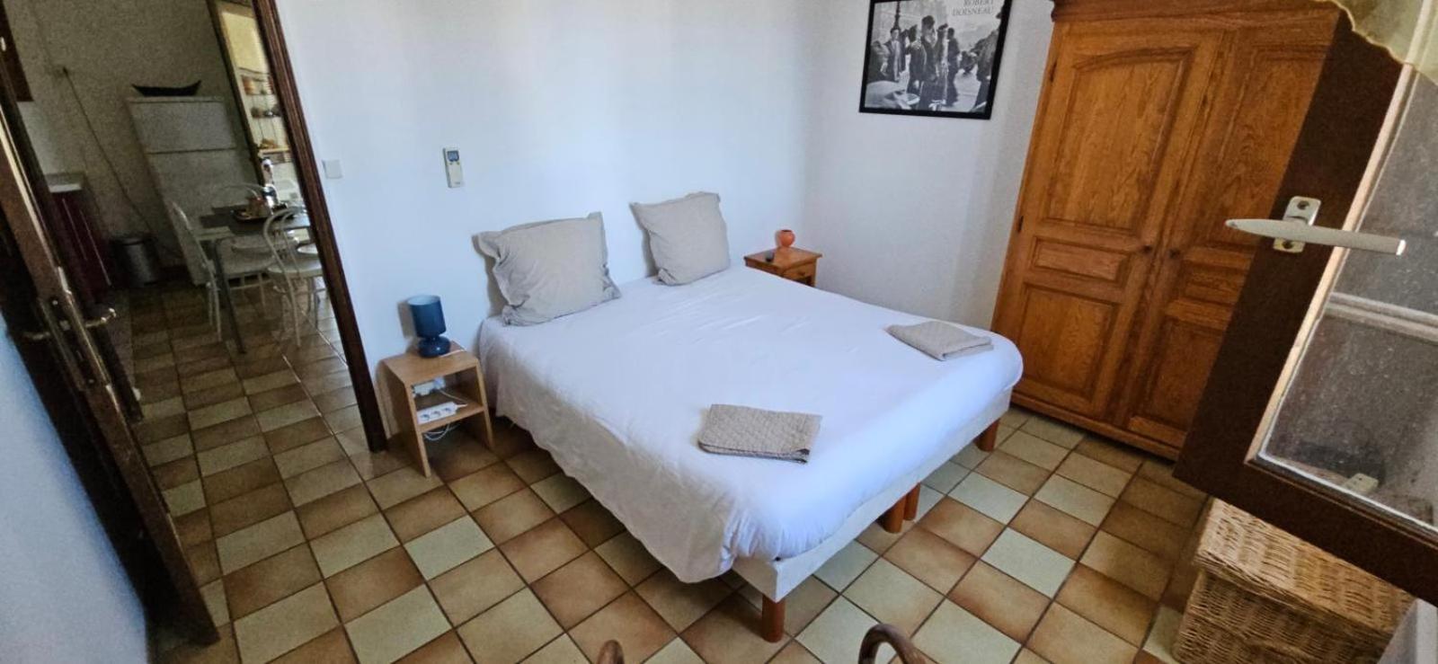Hotel Et Residence De La Transhumance Saint-Martin-de-Crau Dış mekan fotoğraf